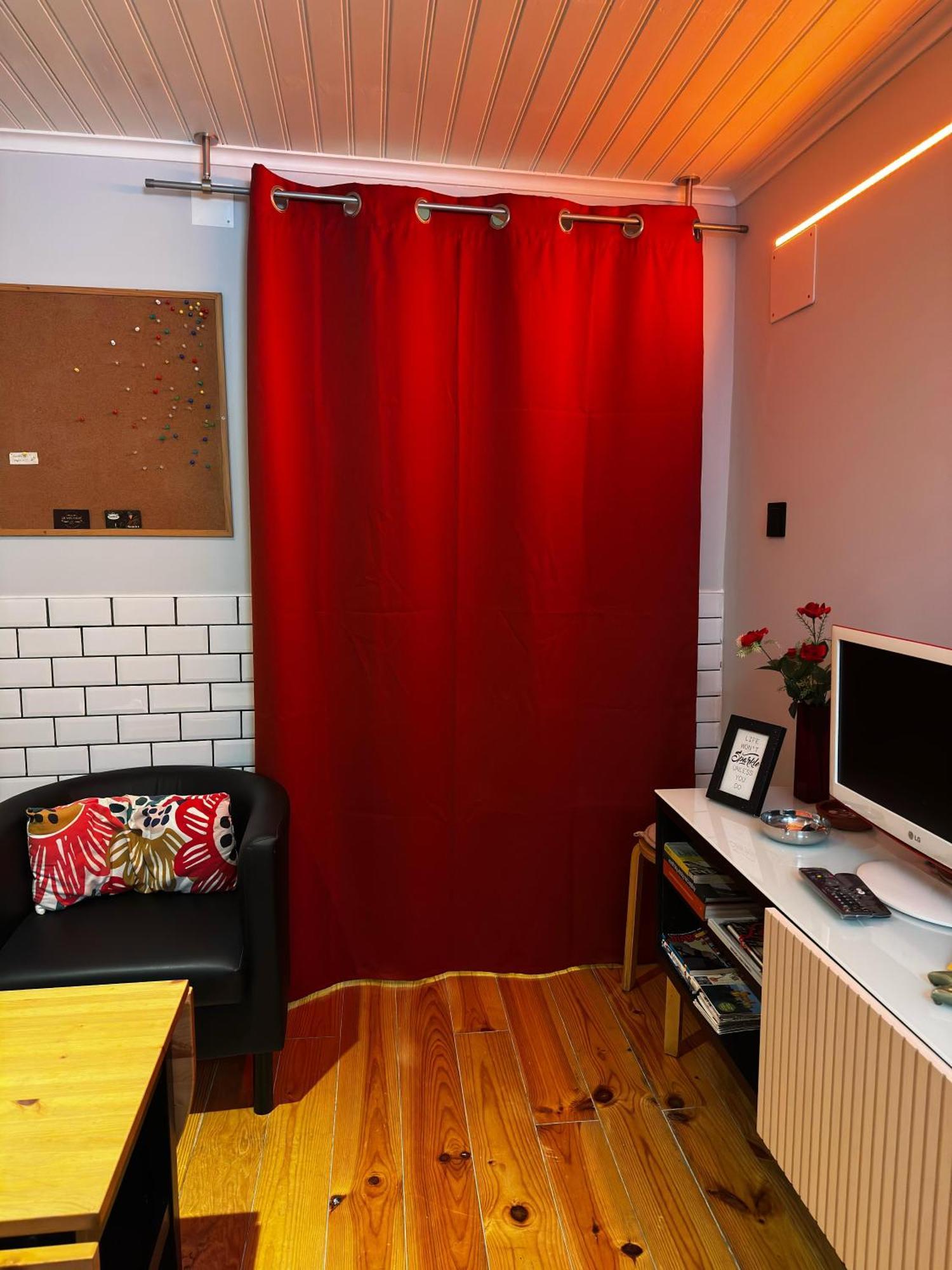 Lisbon Underground Apartment Екстер'єр фото